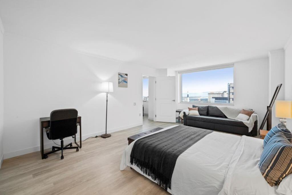 Apartment Modern 2br 3ba On The Boardwalk By Cozysuites
