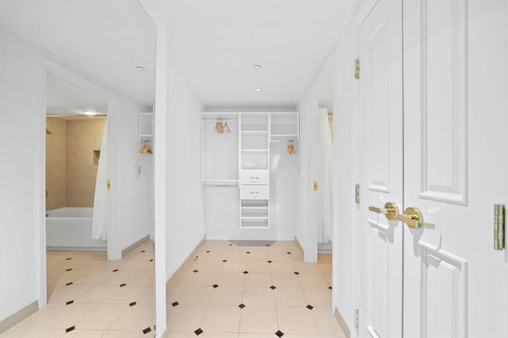 Modern 2br 3ba On The Boardwalk By Cozysuites Apartment