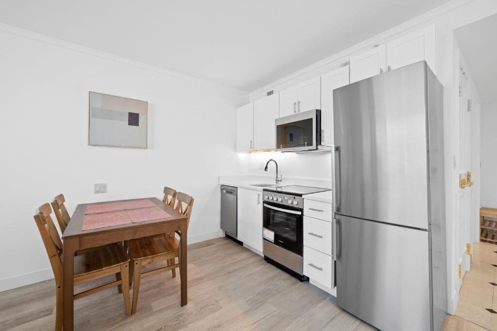Modern 2br 3ba On The Boardwalk By Cozysuites Apartment